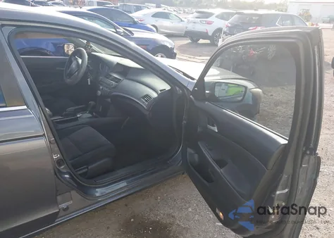 2010 Honda Accord 2.4 Lx from USA, damaged, VIN 1HGCP2F35AA015323